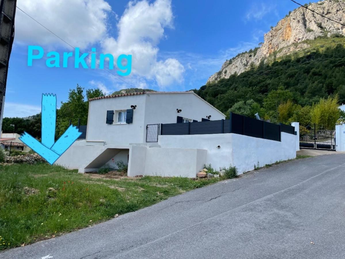 Maison Avec Jardin, Parking Entre Mer Et Montagne Villa Le Revest-le-Eaux Exterior foto